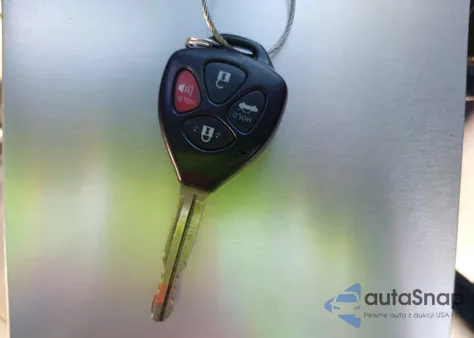 2010 Toyota Corolla S из США, поврежденный, VIN 2T1BU4EE1AC448666